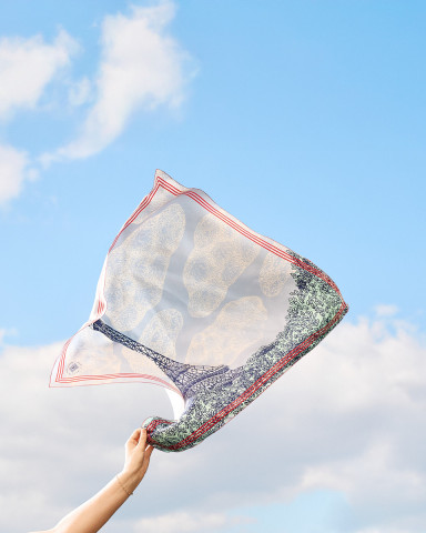 67x67cm Day Silk Scarf - Eiffel Tower Shop