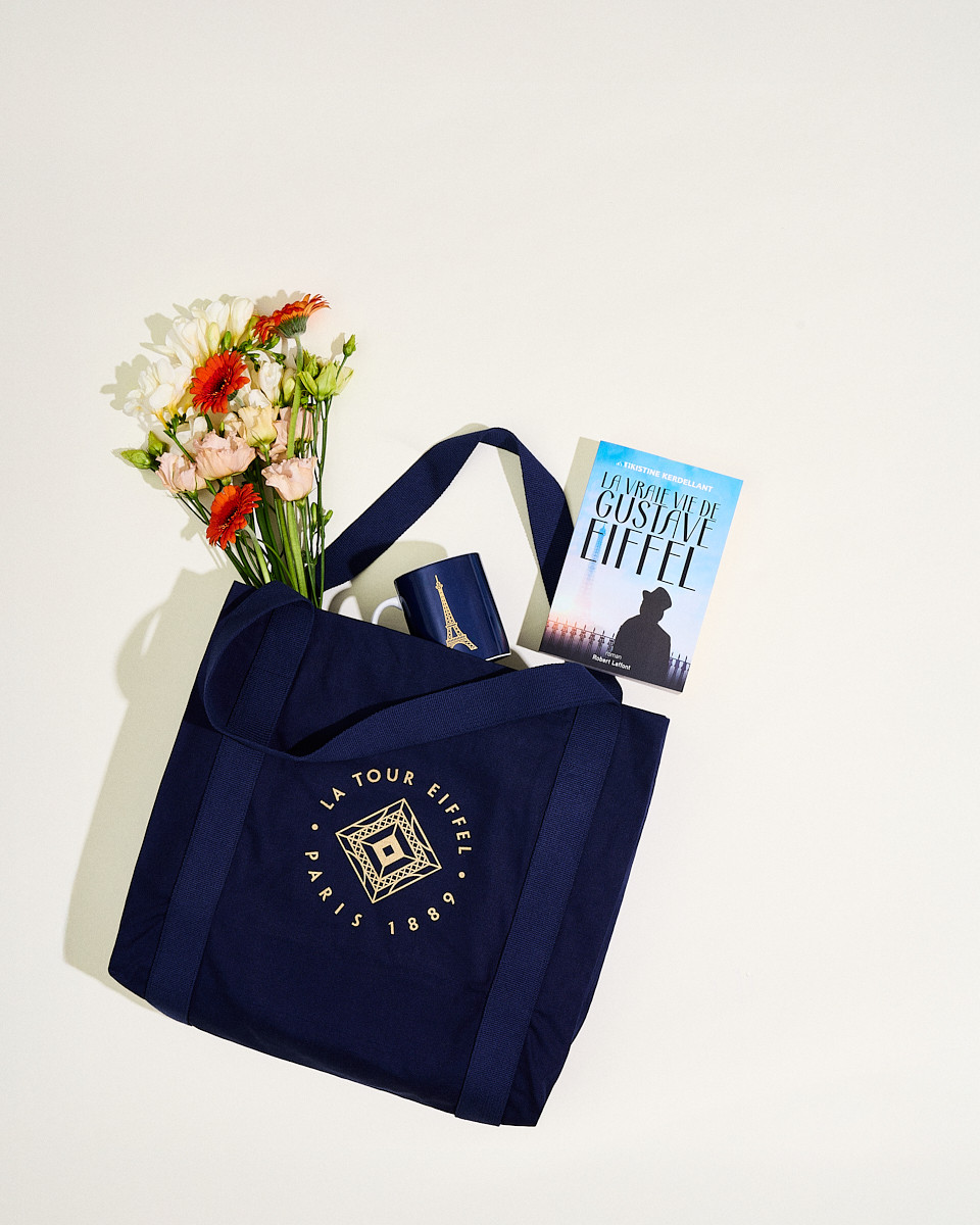 Casquette Timbre Tour Eiffel - Souvenirs De Paris - Souvenirs&Co - Souvenirs De Paris - Souvenirs&Co